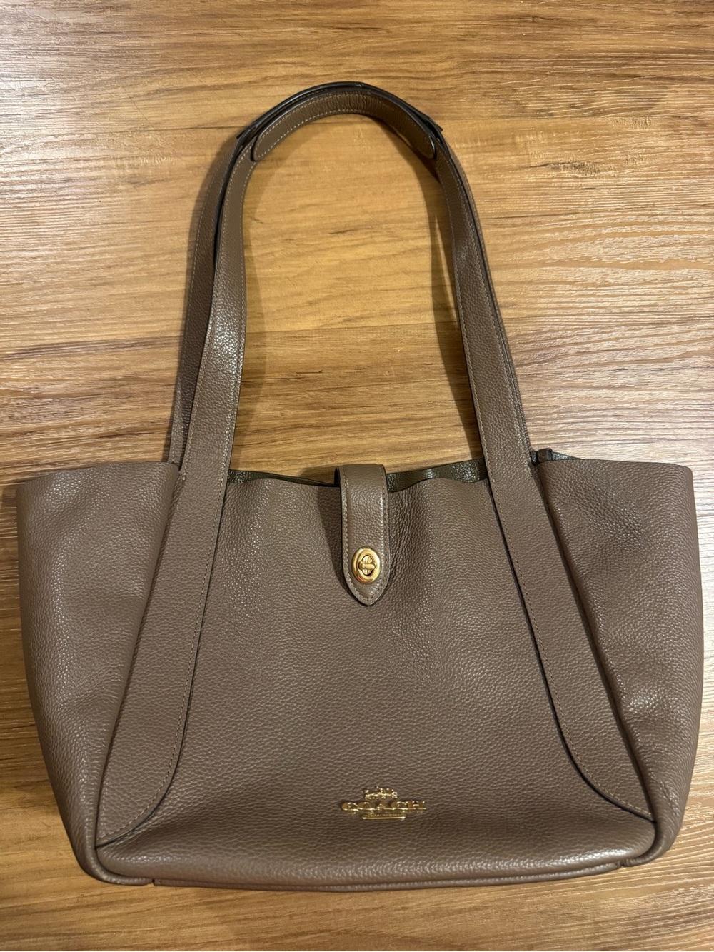 Coach Hadley Turnlock Tote Bag